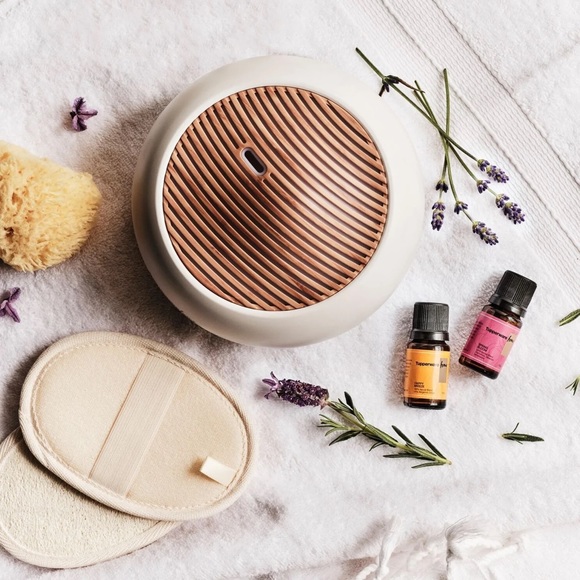 🚨 EXCLUSIVE🚨 TUPPERWARE SONIC MIST ™ ULTRASONIC DIFFUSER - BNIB RARE - Picture 2 of 8